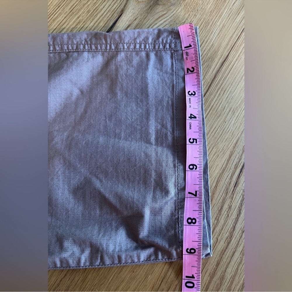 VUORI WOMEN'S CROPPED RIPSTOP PANTS IN HAZEL, SIZE M. - Picture 14 of 15